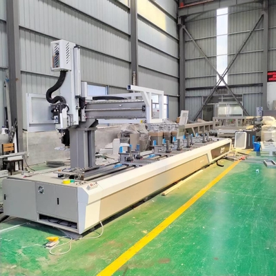 7000mm 알루미늄 프로파일 4 축 CNC 가공 센터 알루미늄 프로파일에 자동 뚫기 프레싱 구멍