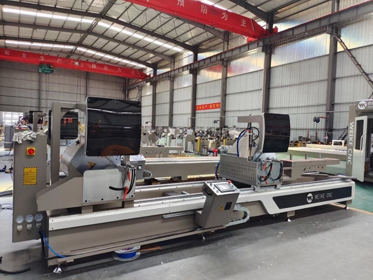 CNC UPVC 알루미늄 절단은 창문 문이 기계류 양두를 만드는 것을 봤습니다