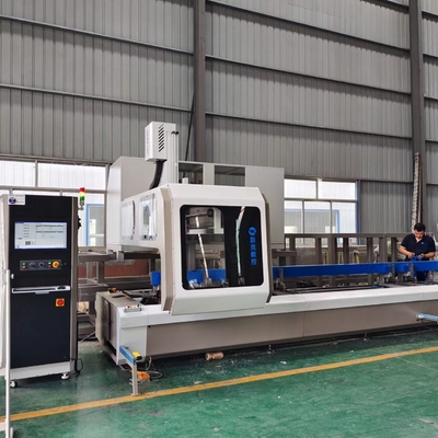 알루미늄 및 UPVC 4 축 CNC 가공 센터 알루미늄 프로필을 뚫고 절단하기 위해 300mm 톱 발드
