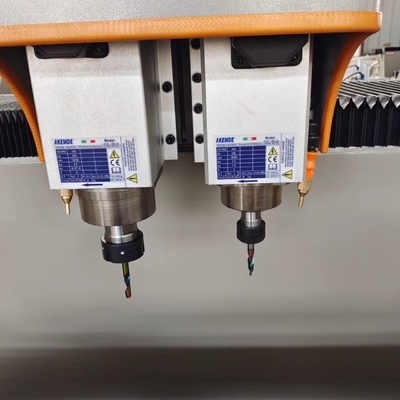 1.5m 알루미늄 CNC 드릴링 프레싱 머신 3+1 축 CNC 문 제조