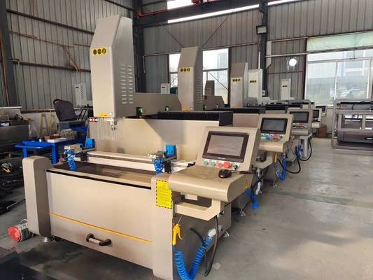 작은 알루미늄 창문 CNC 드릴링 프레싱 기계 처리 길이 1200mm