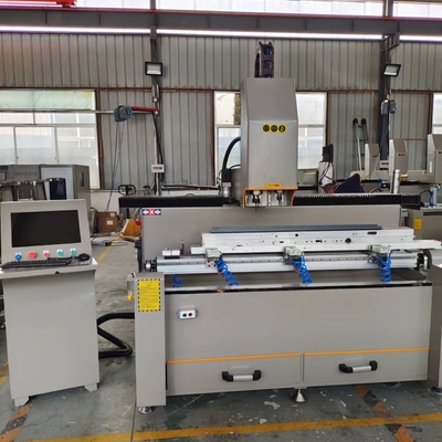 사용자 정의 3.5KW * 2 스핀드 파워 CNC 드릴링 프레싱 머신 알루미늄 창문 및 미니멀리즘 가구 제조