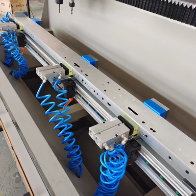 사용자 정의 3.5KW * 2 스핀드 파워 CNC 드릴링 프레싱 머신 알루미늄 창문 및 미니멀리즘 가구 제조