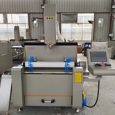 800mm 작은 복사 라우터 CNC 드릴링 기계 알루미늄 PVC UPVC 창문 기계
