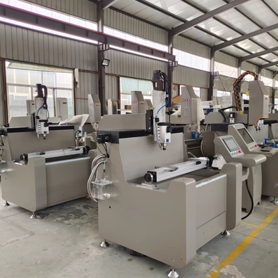 알루미늄 및 UPVC 굴착 굴착 구멍을위한 800mm 단일 머리 CNC 라우터 기계
