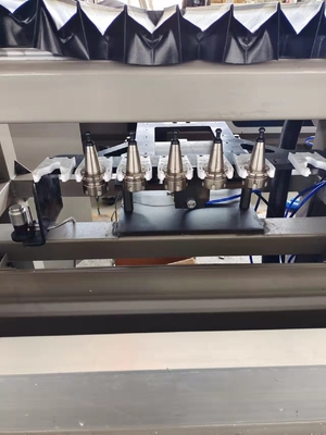 2.6m 알루미늄 문과 창문 제조 기계 CNC 밀링 센터