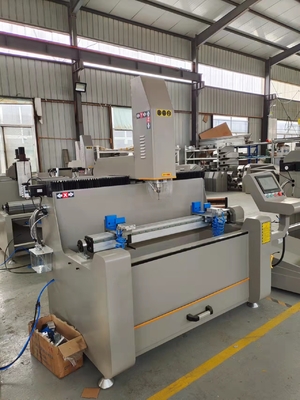 1200mm CNC 복사 라우터 뚫기 프레싱 머신 알루미늄 UPVC 창문 제조 기계