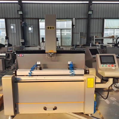 1200mm 3 축 CNC 드릴링 프레싱 머신 알루미늄과 PVC 창문 문 제작 기계 플립 테이블